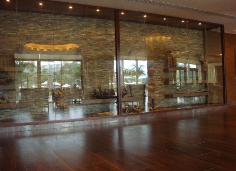 Moevenpick Ambassador Hotel Acra Exterior foto