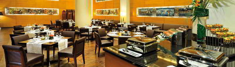 Moevenpick Ambassador Hotel Acra Exterior foto